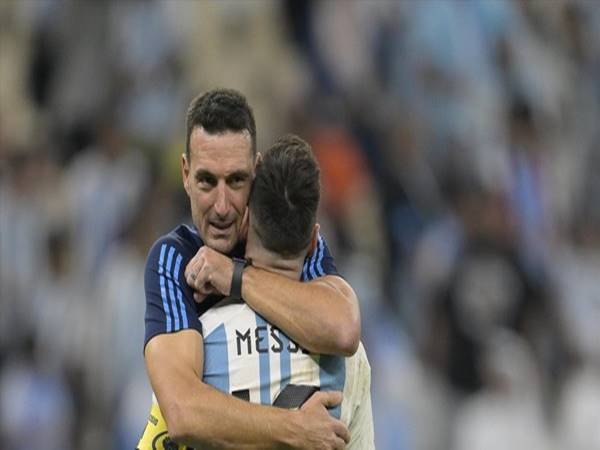 Tin bóng đá sáng 20/12: Scaloni tiết lộ cuộc trò chuyện với Messi